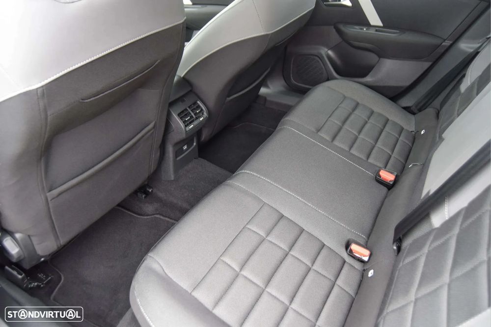 Citroën C4 1.2 Hybrid Plus e-DSC6 - 28