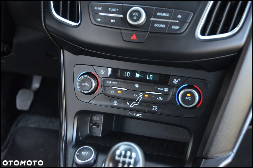 Ford Focus - 30