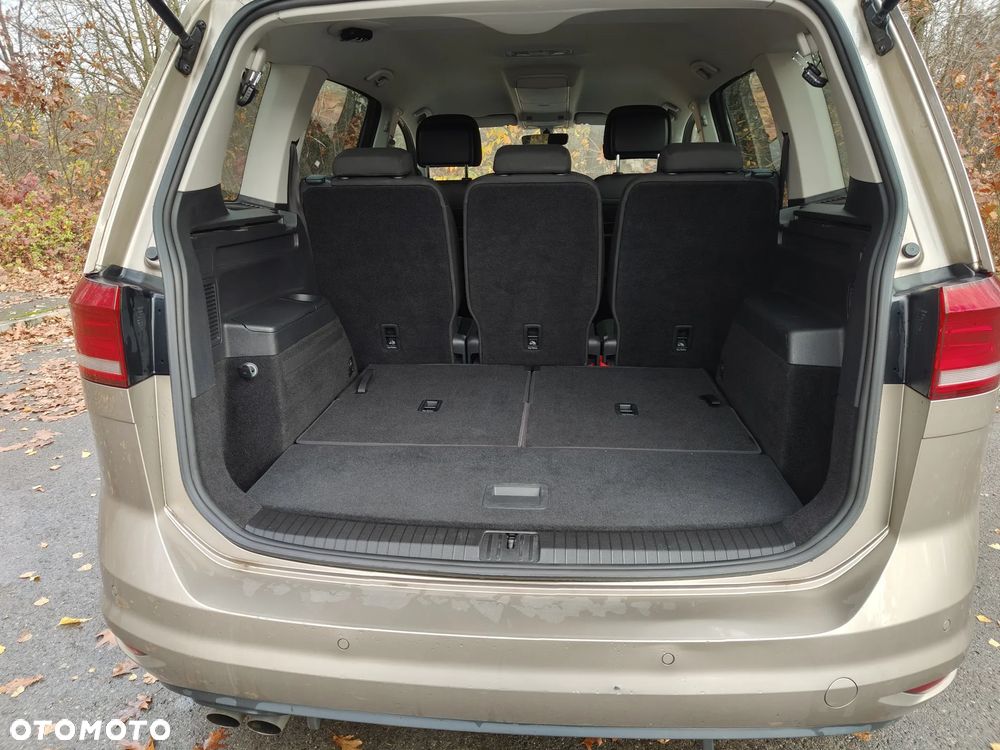 Volkswagen Touran 1.4 TSI BMT Highline - 10