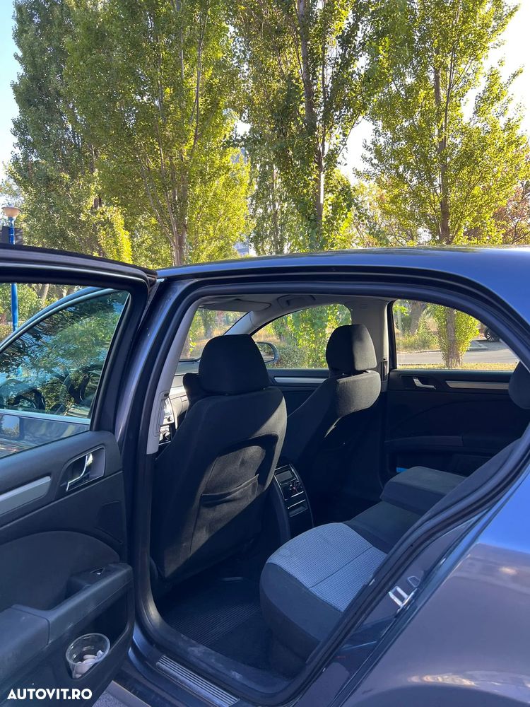 Skoda Superb 2.0 TDI Ambition - 13
