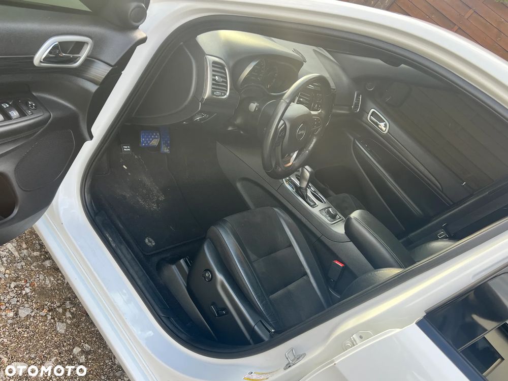 Jeep Grand Cherokee - 10