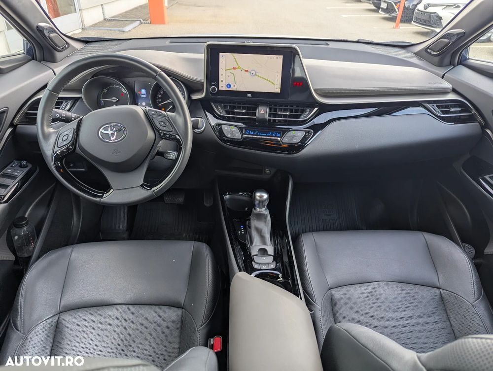 Toyota C-HR 2.0 HSD 184 CP 4x2 CVT Classy Bi-Tone - 11
