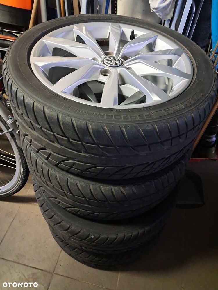 Volkswagen Golf 1.6 TDI BlueMotion Technology Trendline - 12