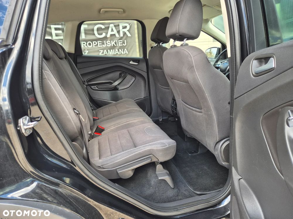 Ford Kuga 2.0 TDCi 2x4 Titanium - 15
