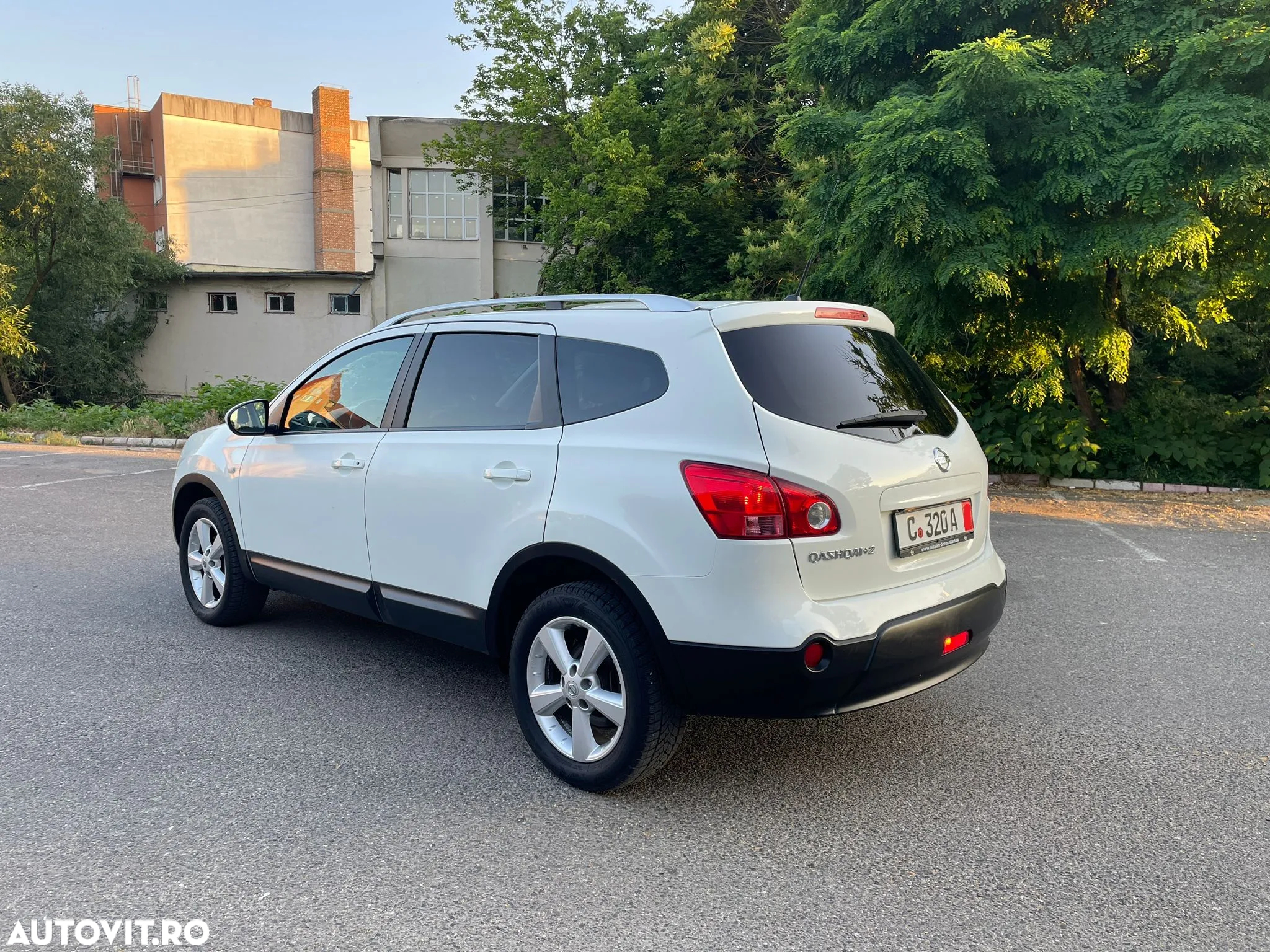 Nissan Qashqai+2 2.0 Tekna - 18