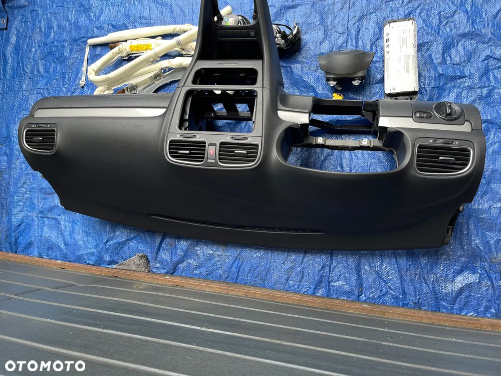 VW Golf VI 6 DESKA KOKPIT KONSOLA PODUSZKI PASY KURTYNY - 2