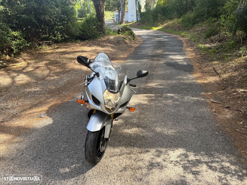 Suzuki GSX-R 1000 - 10