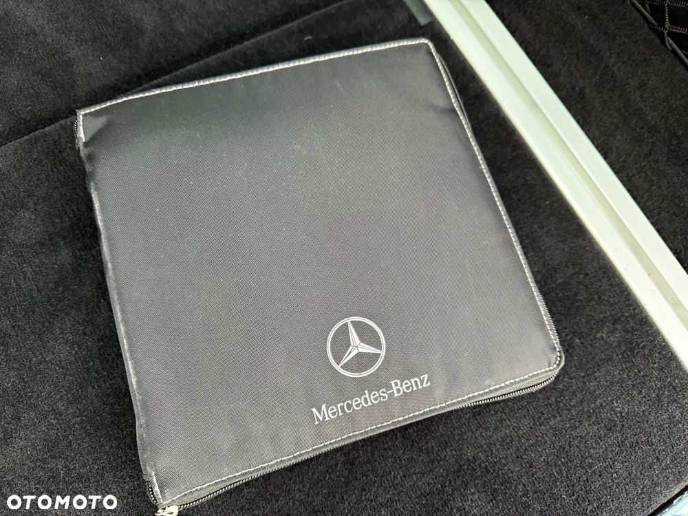 Mercedes-Benz Klasa E - 36