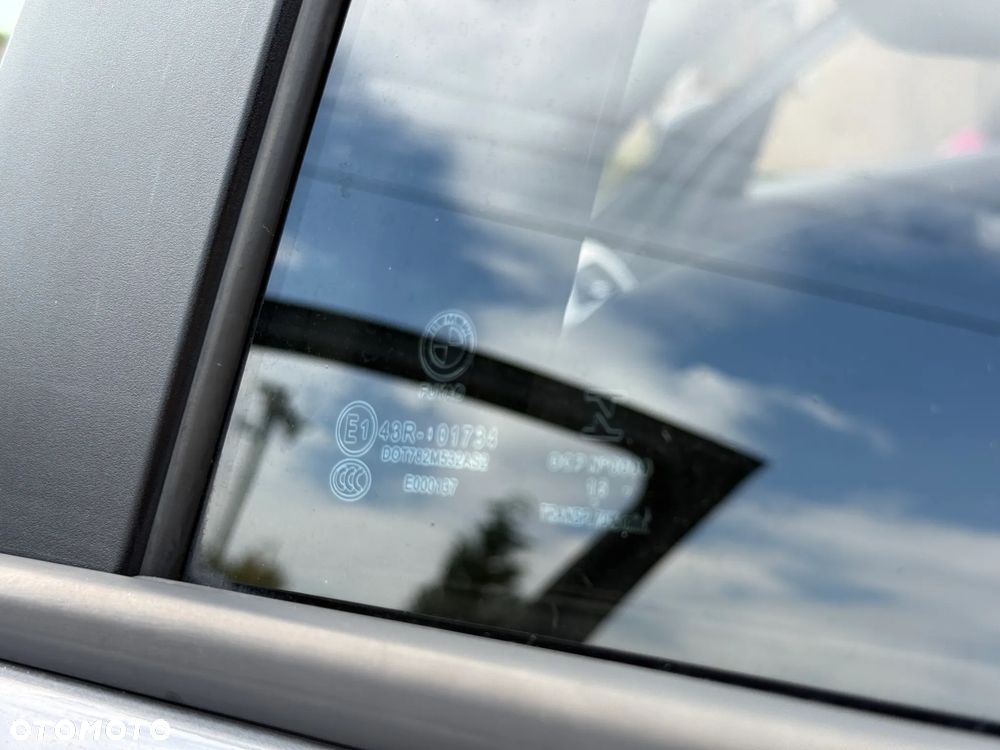 BMW Seria 1 120d Sport Line - 24