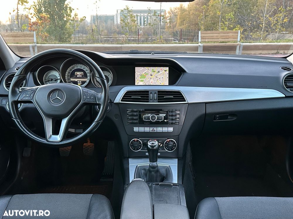 Mercedes-Benz C 200 CDI DPF BlueEFFICIENCY Avantgarde - 8