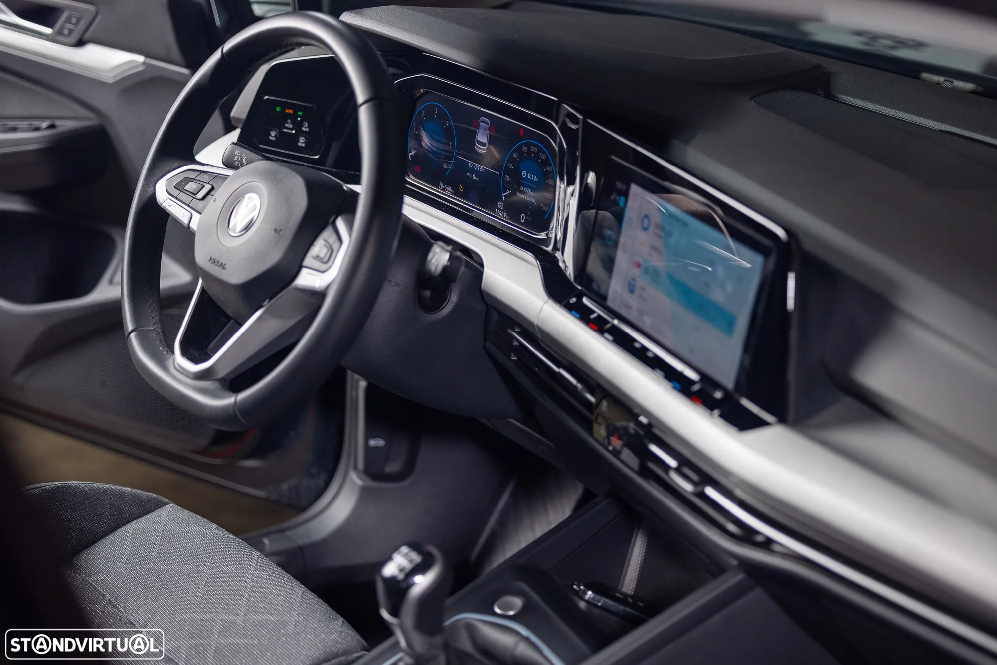 VW Golf 2.0 TDI Conceptline - 10