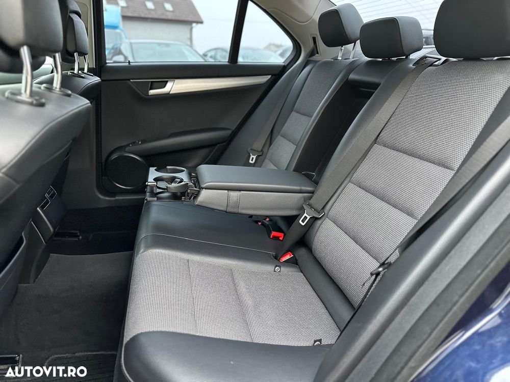 Mercedes-Benz C 180 CGI BlueEFFICIENCY - 20