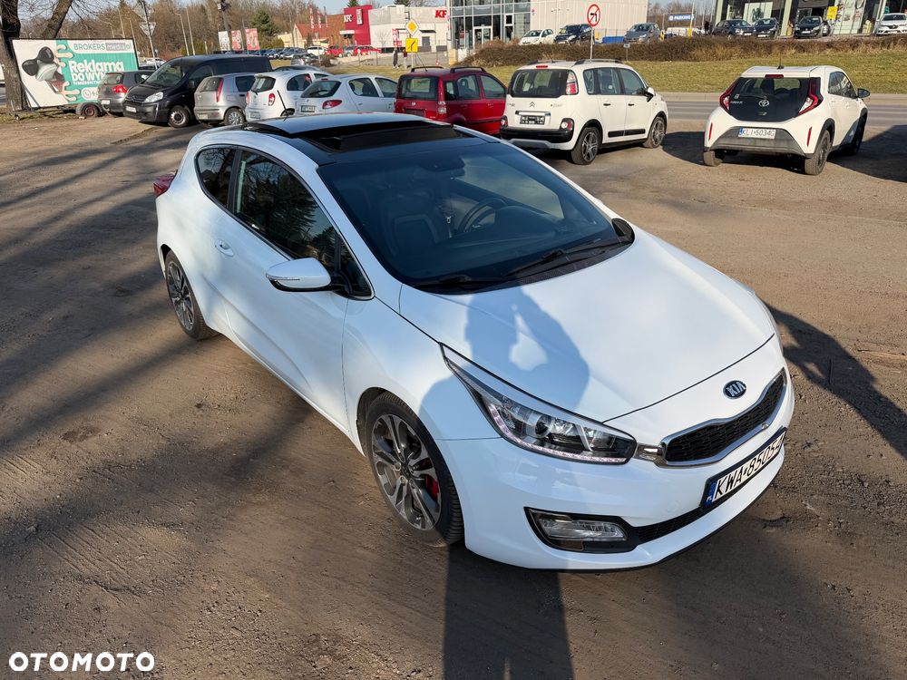 Kia ProCeed - 25