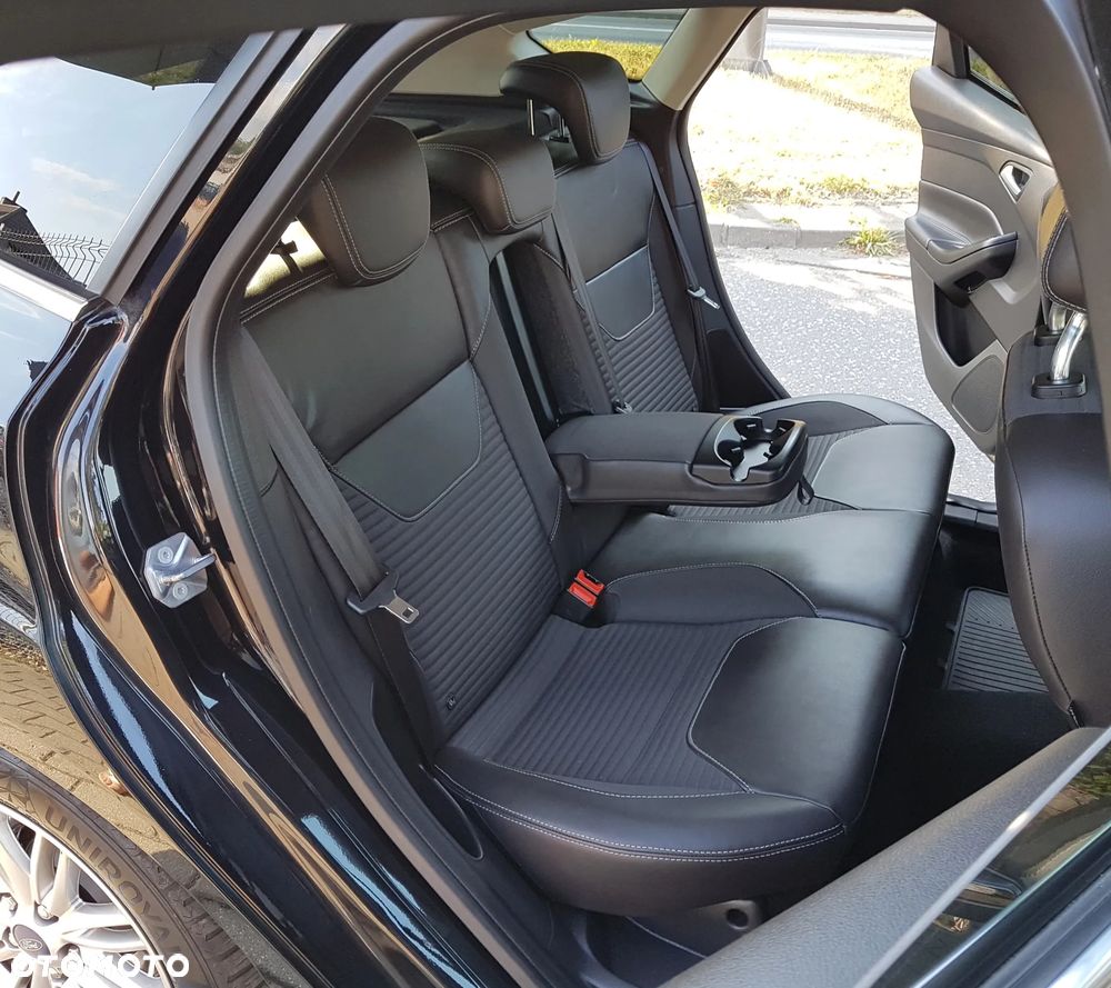 Ford Focus 1.6 TDCi DPF Titanium - 13