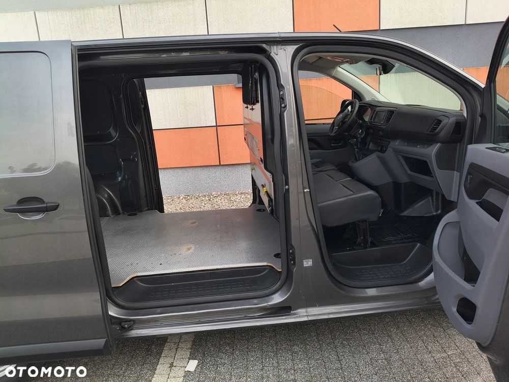 Toyota PROACE NOWY MODEL 1.5 D-4D (120KM) (L2H1) (EURO,6) KLIMA FULL OPCJA STAN IDEALNY NIE MA RDZY 100% BEZWYPADKOWY SERWIS A.S.O. DO KOŃCA ! ! ! - 22