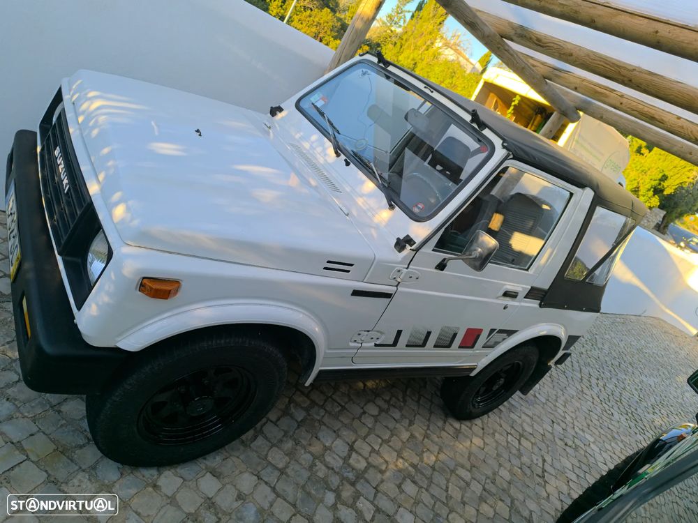 Suzuki Samurai - 3