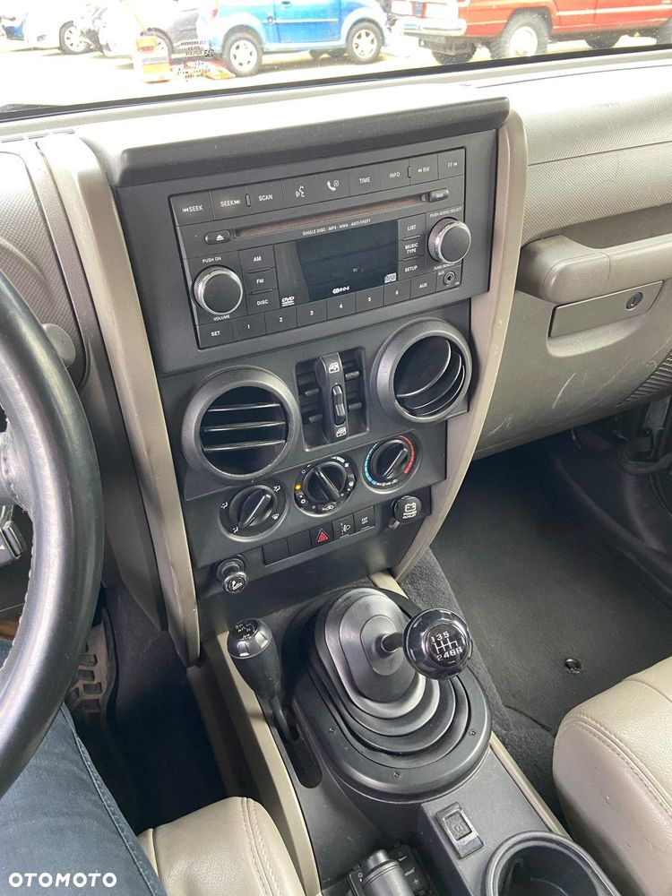Jeep Wrangler - 27