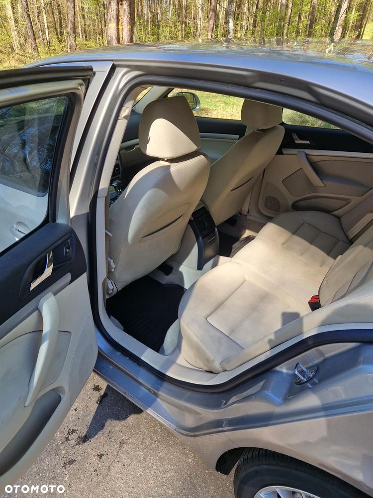 Skoda Octavia 2.0 TDI DPF Elegance DSG - 8