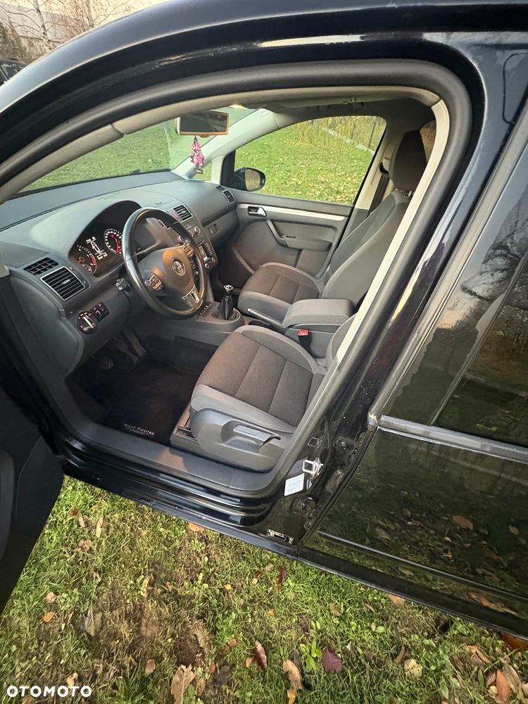 Volkswagen Touran 1.6 TDI DPF BlueMotion Technology Trendline - 15