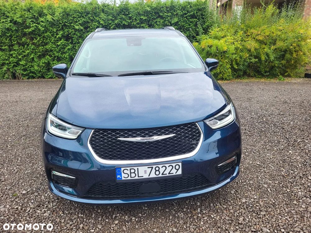 Chrysler Pacifica - 3