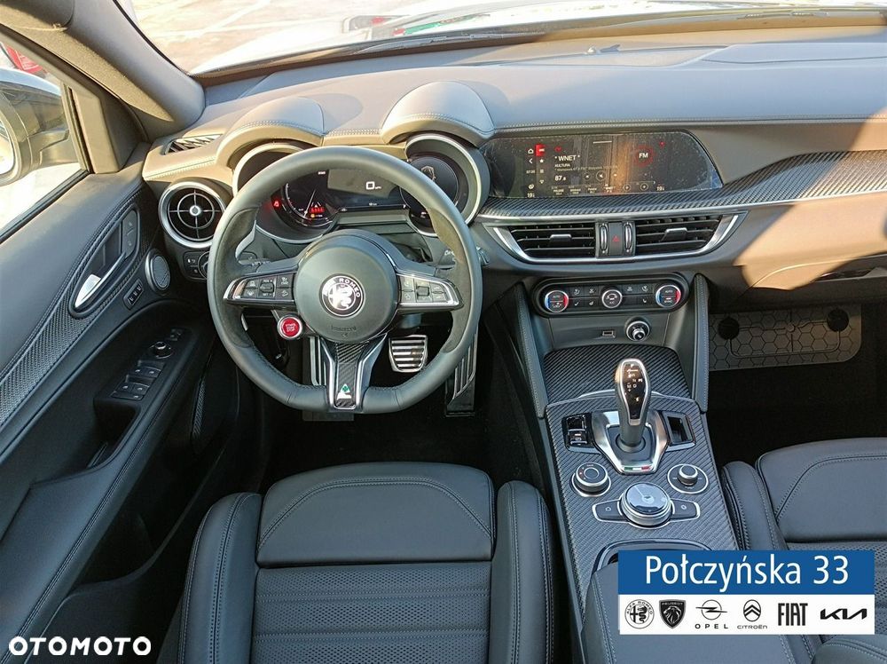 Alfa Romeo Stelvio - 32