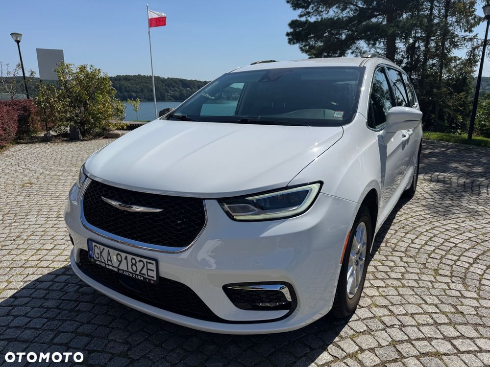 Chrysler Pacifica - 2