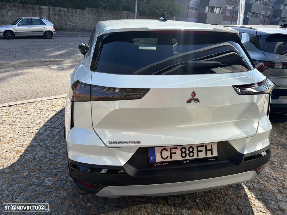 Mitsubishi Grandis 1.3 DI-T Intense 7DCT - 10