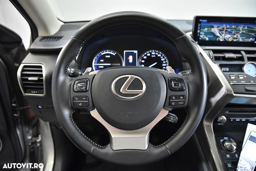 Lexus Seria NX 300h - 16