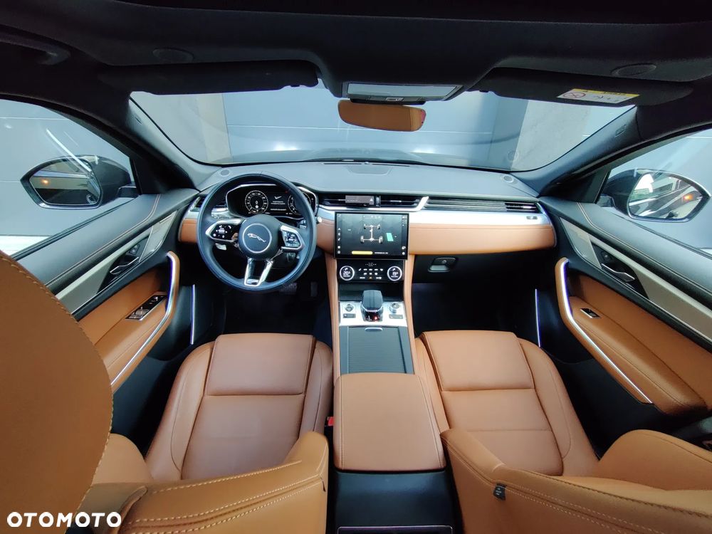 Jaguar F-Pace 2.0 P250 mHEV AWD R-Dynamic S - 29
