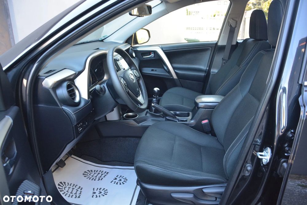 Toyota RAV4 - 10