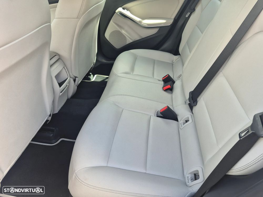 Mercedes-Benz GLA 180 (CDI) d Urban - 4