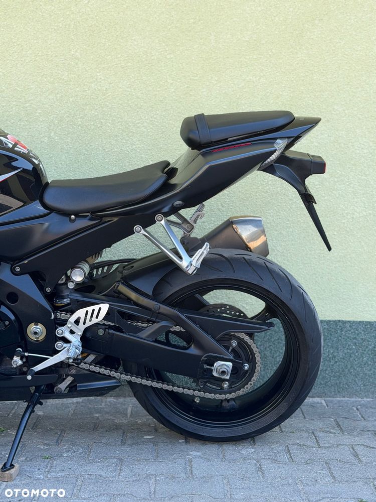 Suzuki GSX-R - 23