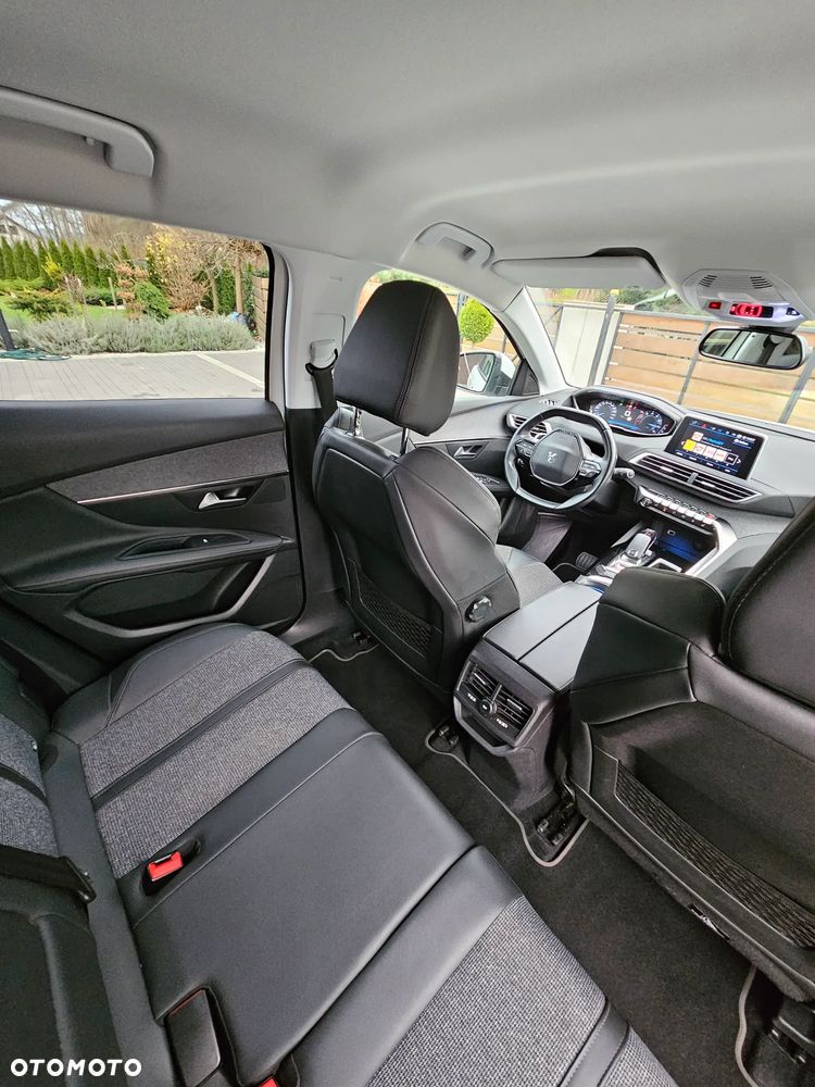 Peugeot 3008 1.2 PureTech Allure S&S EAT8 - 7