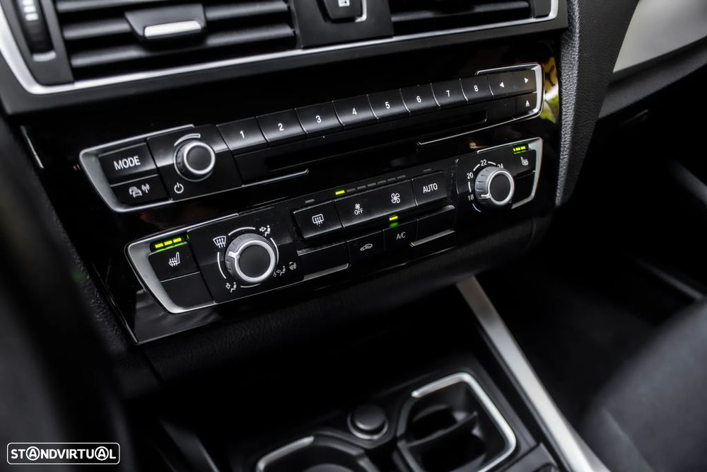 BMW 116 d Line Luxury - 25