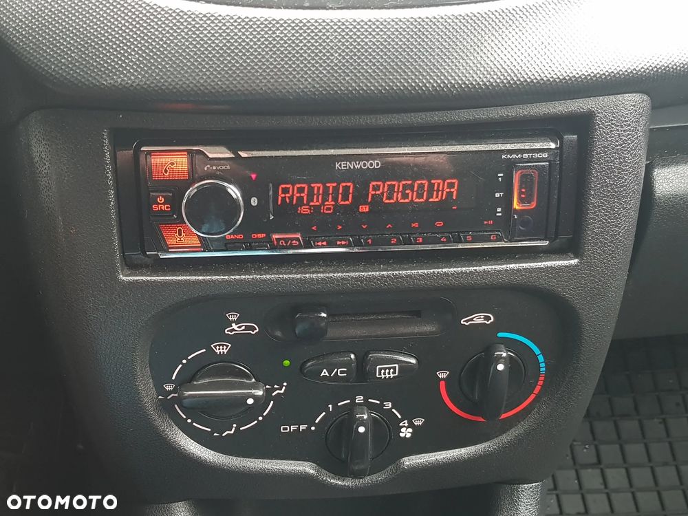 Peugeot 206 plus 1.1 Presence - 12