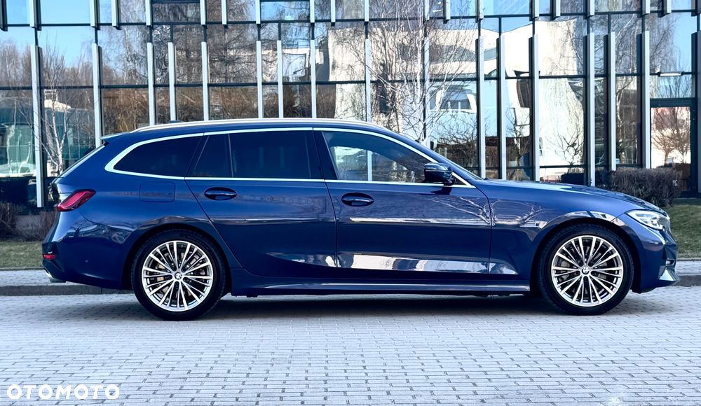 BMW Seria 3 330d xDrive MHEV Luxury Line - 3
