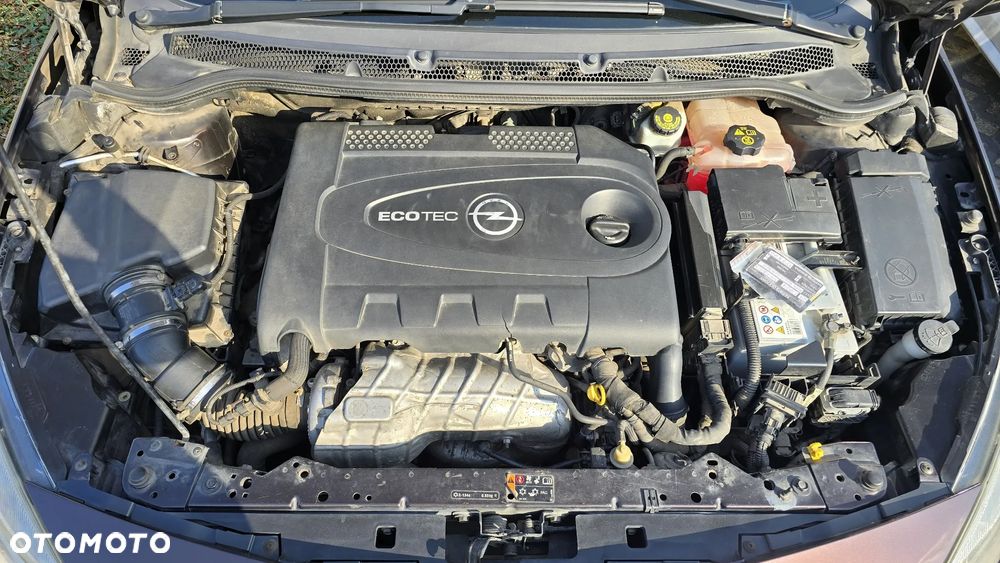 Opel Astra 2.0 CDTI Cosmo - 40