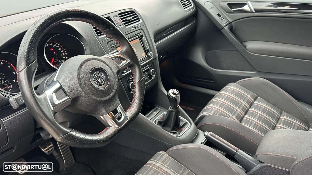 VW Golf 2.0 GTI - 14