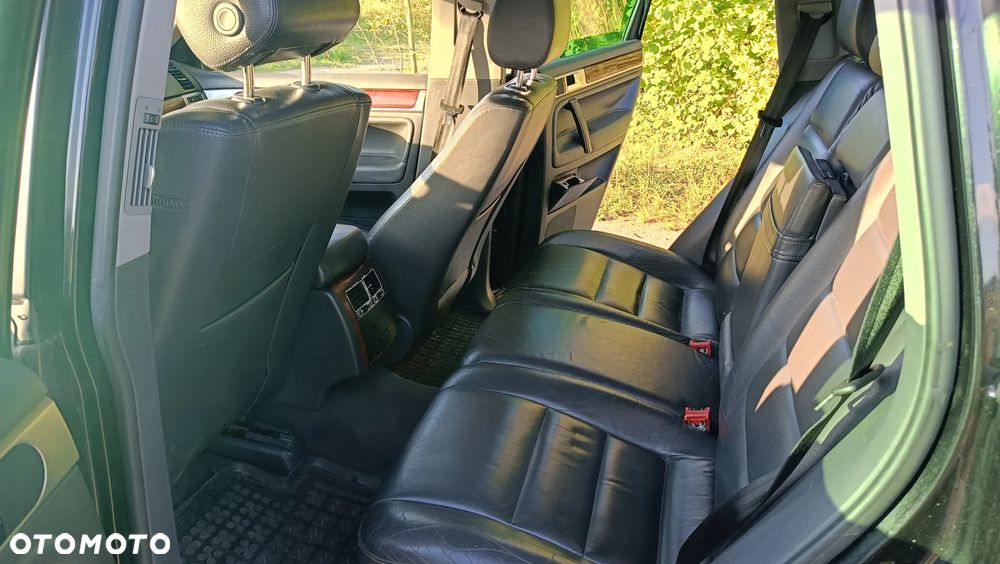 Volkswagen Touareg 2.5 R5 TDI Tiptr - 12