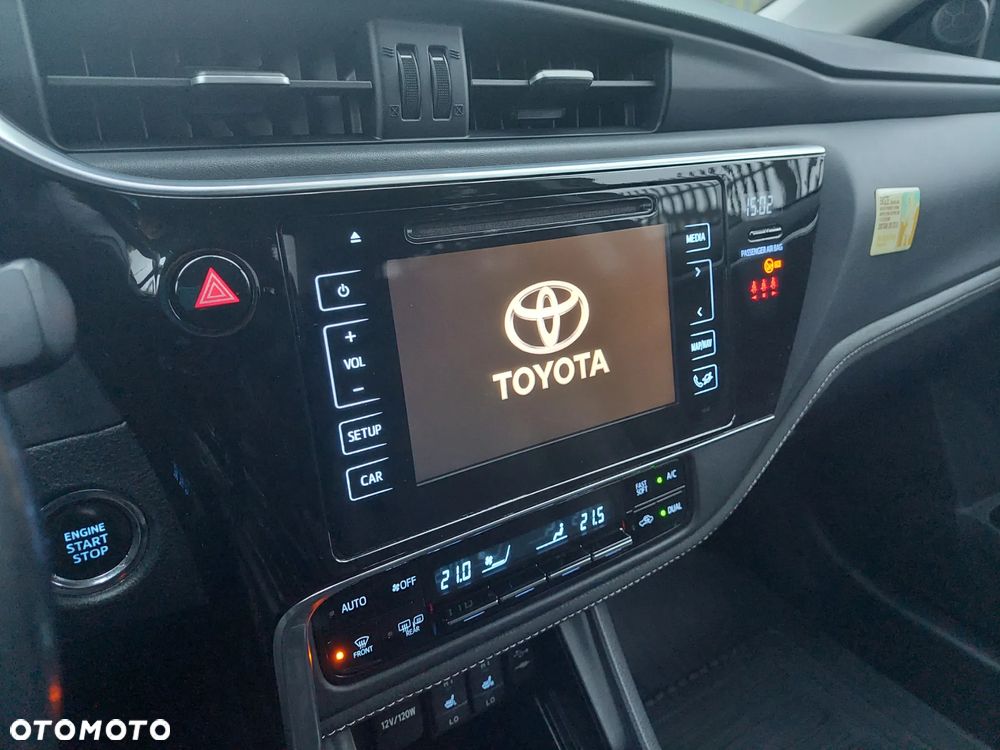 Toyota Corolla 1.6 50th Anniversary - 18