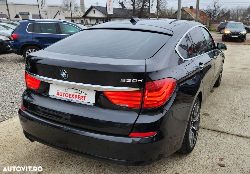 BMW Seria 5 530d xDrive Gran Turismo - 9