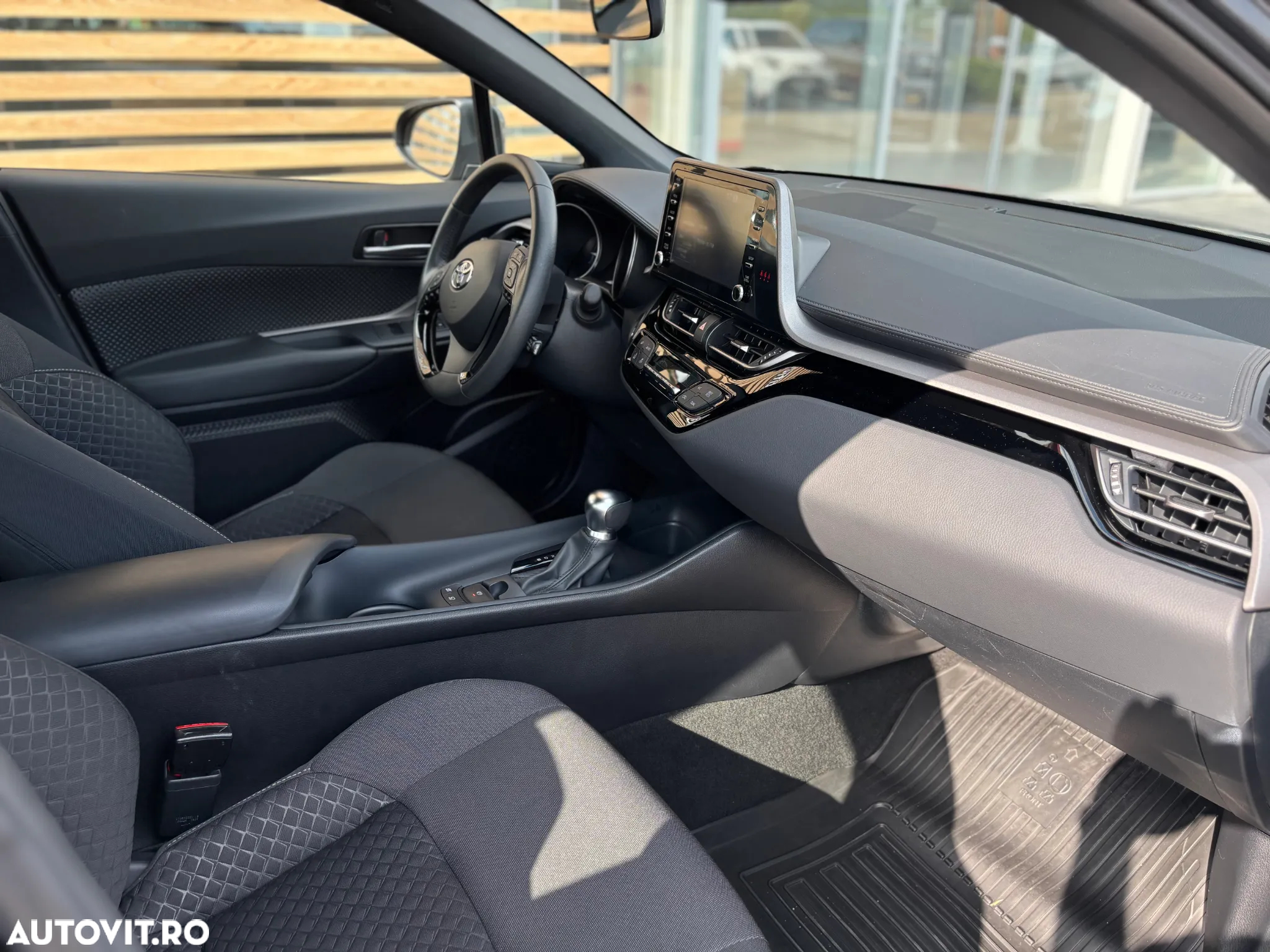 Toyota C-HR 1.8 HSD 122 CP 4x2 CVT Core - 8