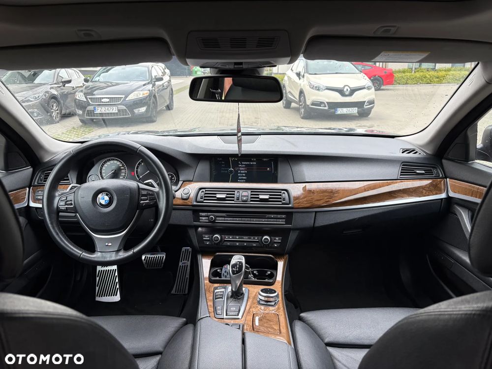 BMW Seria 5 530d xDrive - 13