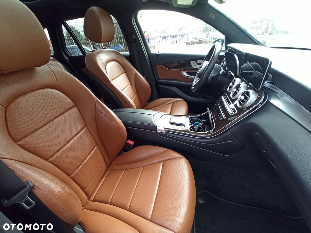 Mercedes-Benz GLC - 11