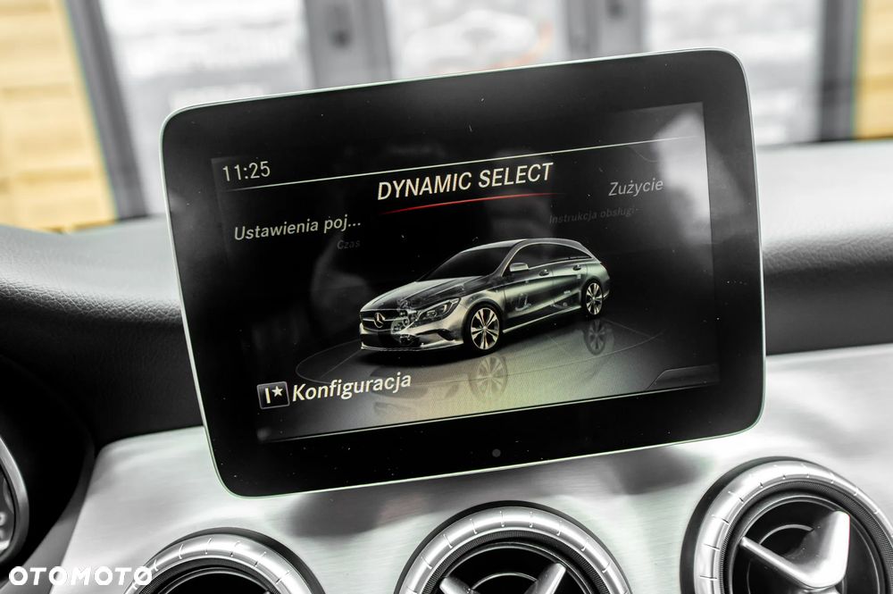 Mercedes-Benz CLA 250 4Matic 7G-DCT AMG Line - 35