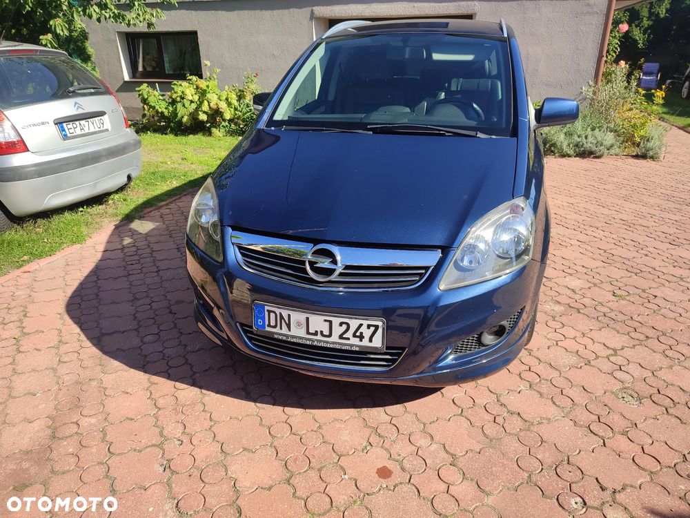 Opel Zafira - 9