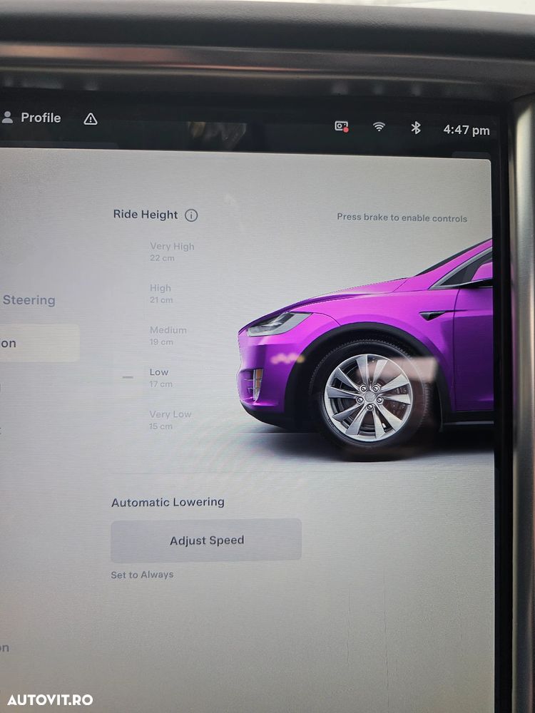 Tesla Model X - 16