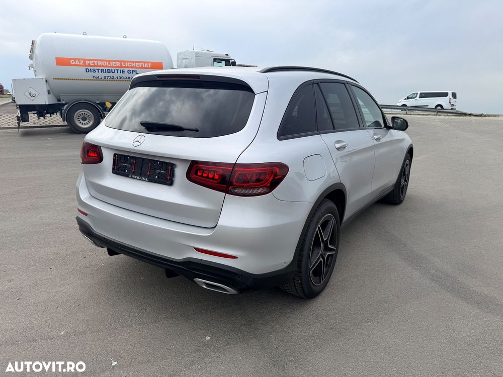Mercedes-Benz GLC 220 d 4MATIC - 11