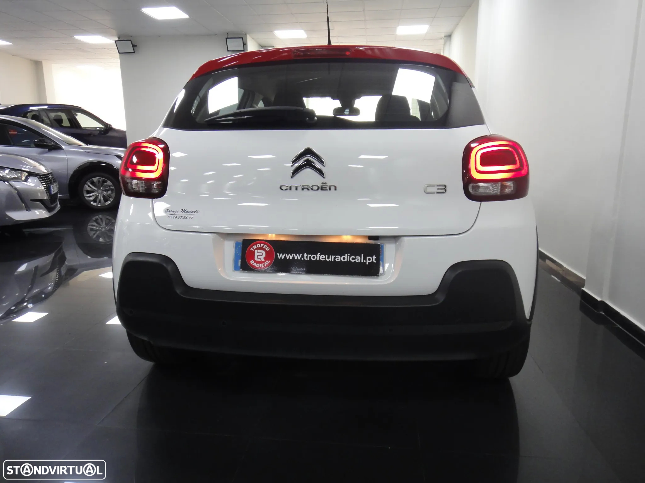 Citroën C3 1.2 PureTech Shine EAT6 - 6