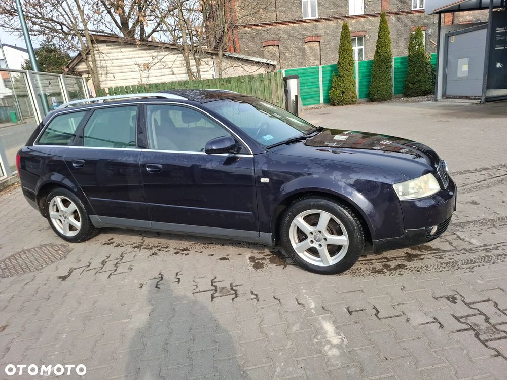 Audi A4 Avant 2.4 - 6